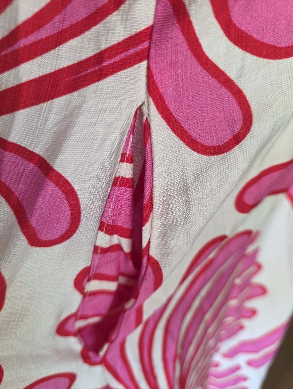 Gorgeous Pink & White Midi Dress with Bold Floral Print-NWT - Picture 15 of 16